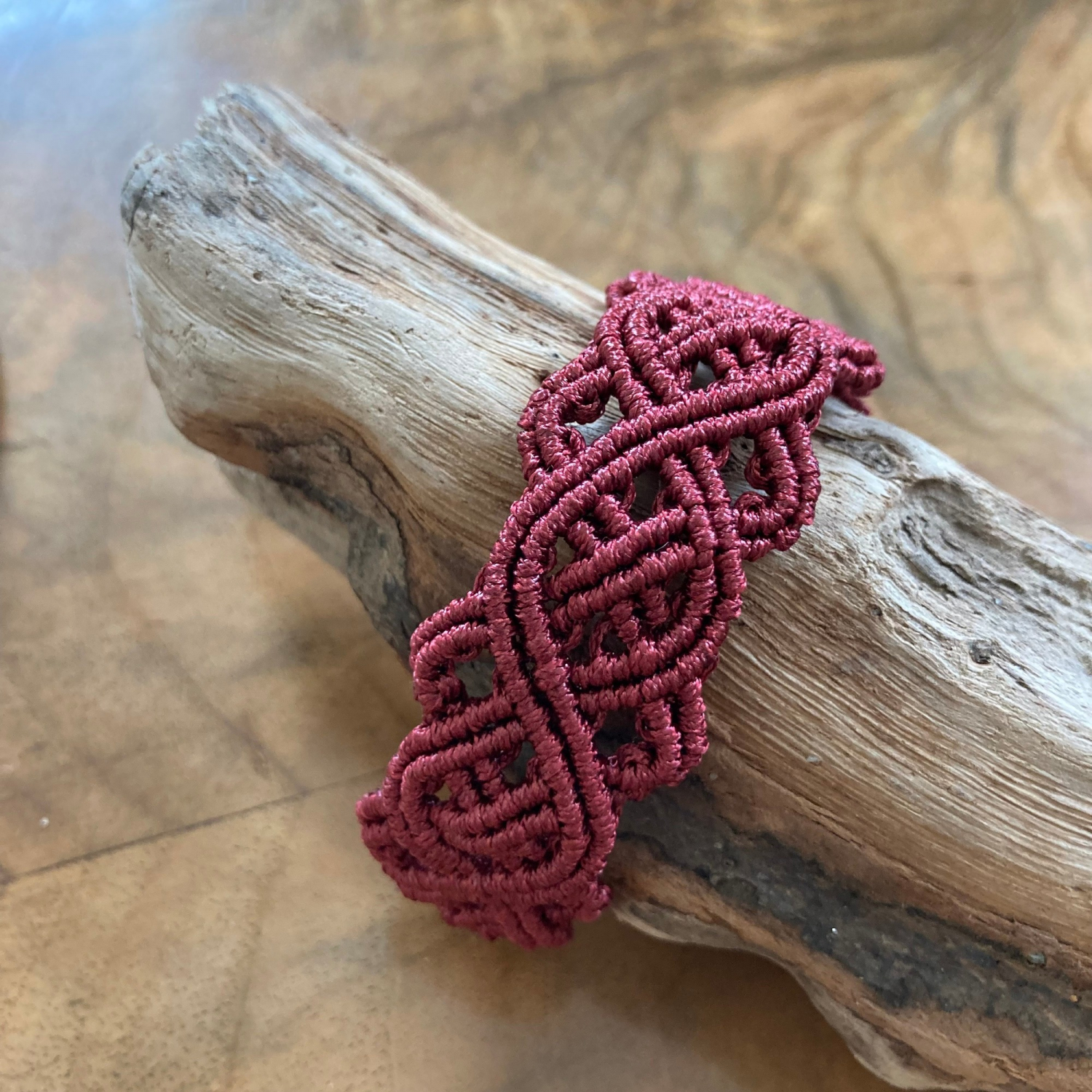 Celtic knot deals macrame bracelet